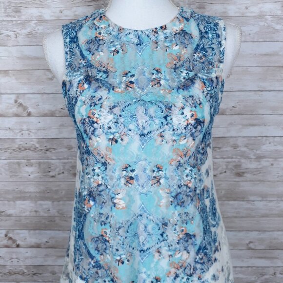 Love Reign Lace Sleeveless Dress XS Blue Floral 124A - Picture 2 of 6